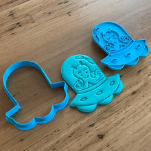 Load image into Gallery viewer, Cookie Cutter &amp; Embosser Stamp - Alien In Spaceship Style #2 Supplies Cookie Cutter Store   