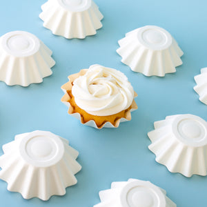 Bloom Baking Cups 24pk White Bakeware Papyrus & Co   